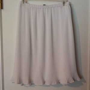 Banana Republic white micro pleat skirt
